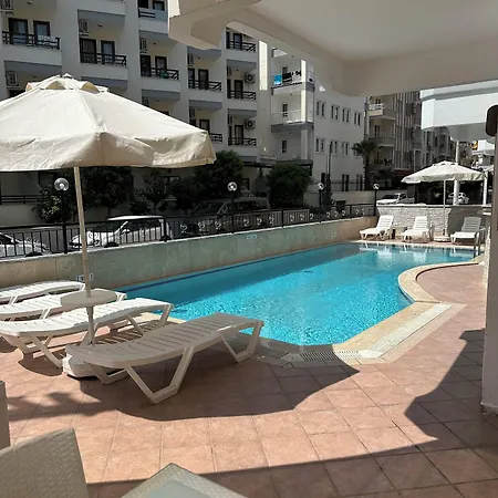 Apartahotel Christina 3*