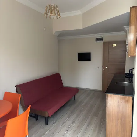 Christina Apartahotel 3*